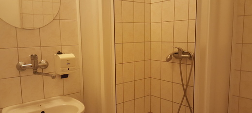 hotel6.jpg