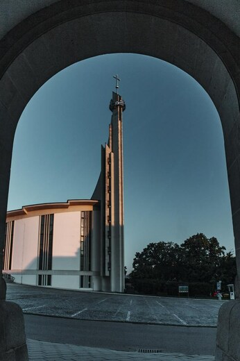 kostel-sv-vaclav-sv-anezka-02.jpg